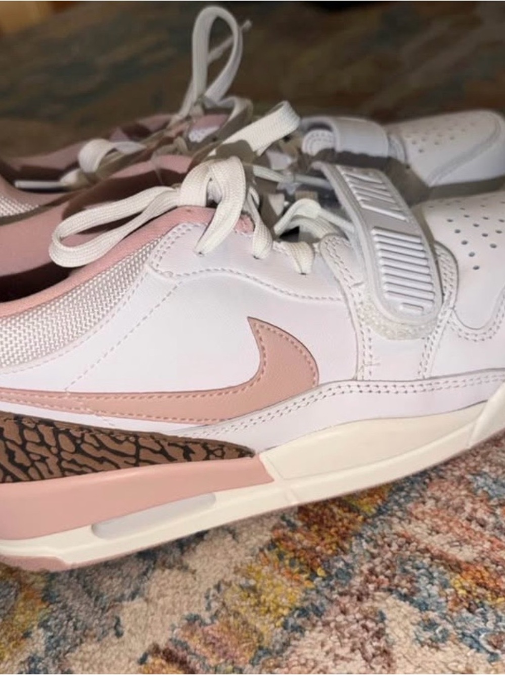 NEW Nike Women's Jordan Legacy 312 White & Blush Pink Low-Top Sneakers